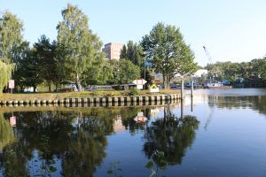 Hafen Steglitz vom Ufer des Teltowkanals