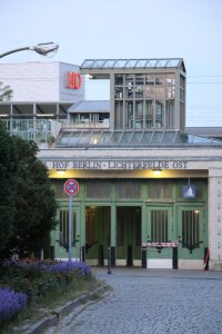 Rückwärtiger Eingang zum Bahnhof