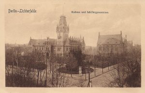 Rathaus u Schule ca. 1905